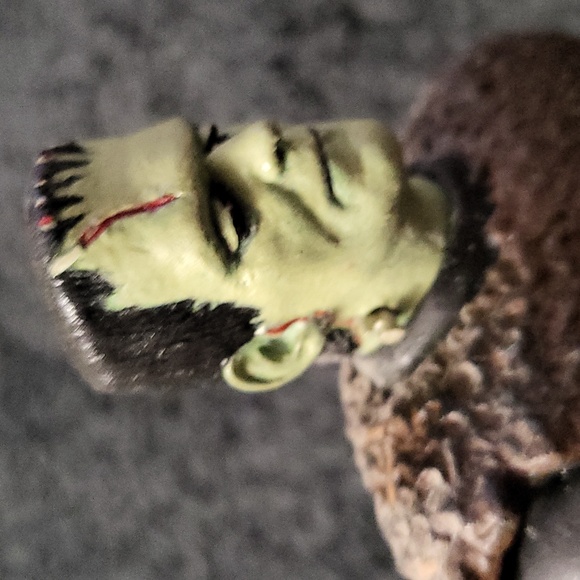 Son of Frankenstein Pro Built Vinyl Model kit Rare - Picture 3 of 14
